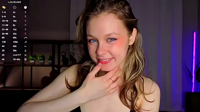 Snapshot of Tender_beauty chatting on May 17, 5:53 pm Tender beauty online show from May 17, 5:53 pm