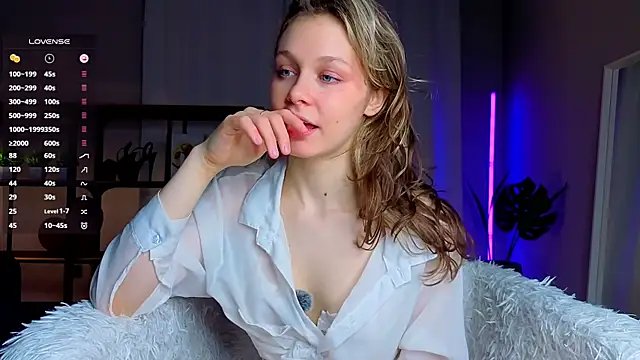 Snapshot of Tender_beauty chatting on May 26, 6:37 pm Tender beauty online show from May 26, 6:37 pm