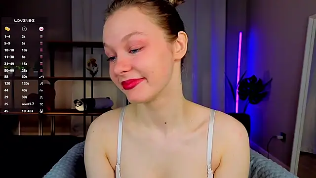 Snapshot of Tender_beauty chatting on June 4, 7:09 pm Tender beauty online show from June 4, 7:09 pm