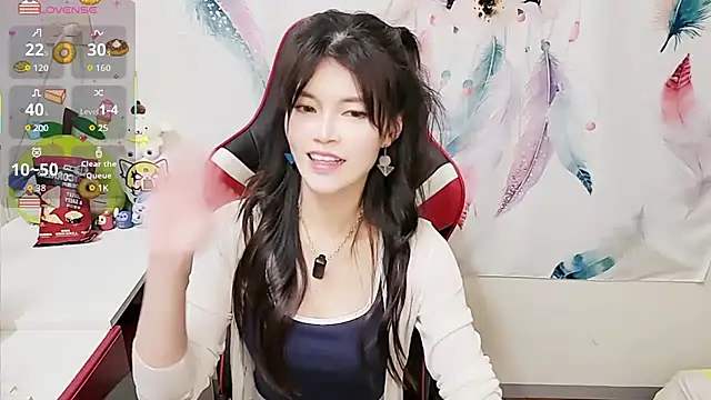 Alina10932 online show from December 18, 9:04 am