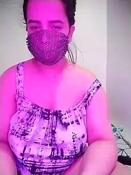 Snapshot of maria_sexyyyy chatting on May 17, 1:03 am maria sexyyyy online show from May 17, 1:03 am