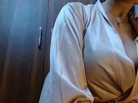 Snapshot of soya_queen chatting on July 26, 5:26 am soya queen online show from July 26, 5:26 am