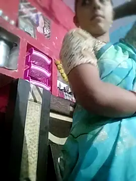 Snapshot of Laxmixx2 chatting on September 24, 12:58 am Laxmixx2 online show from September 24, 12:58 am