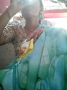 Snapshot of Laxmixx2 chatting on October 7, 1:58 am Laxmixx2 online show from October 7, 1:58 am