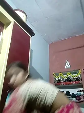 Snapshot of Laxmixx2 chatting on October 26, 1:22 am Laxmixx2 online show from October 26, 1:22 am