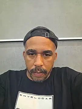 Snapshot of Paupreto19cm_ chatting on February 12, 10:49 pm Paupreto19cm online show from February 12, 10:49 pm