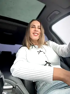  JessyRey  online show from October 6, 8:23 am