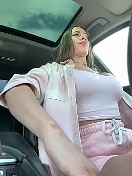  JessyRey  online show from June 4, 10:10 am