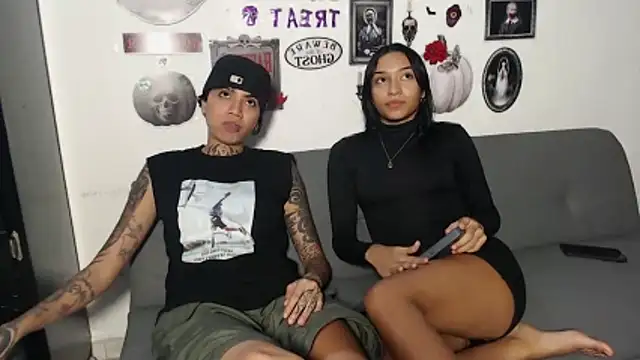 Snapshot of ParisAndVi chatting on October 26, 2:50 am ParisAndVi online show from October 26, 2:50 am