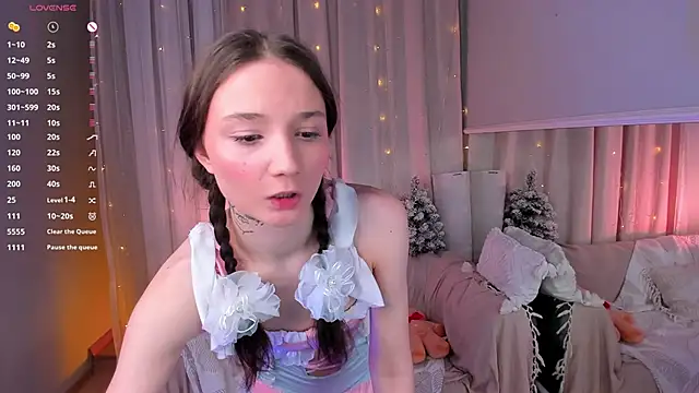 MilliMouse online show from December 18, 11:33 pm