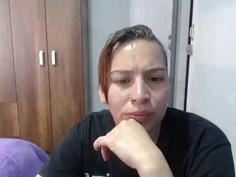 cloequeen15 online show from November 13, 12:48 pm