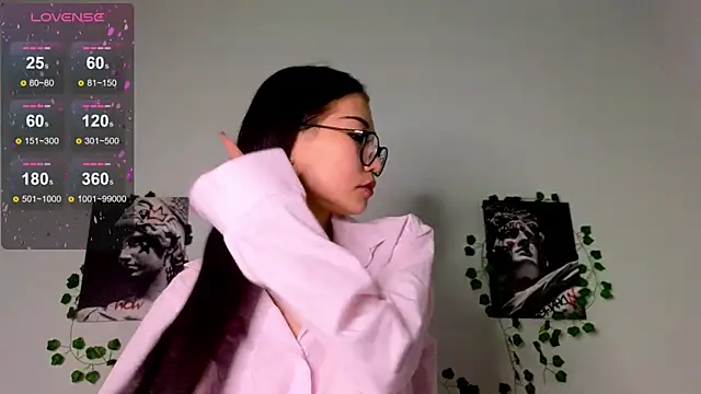 Snapshot of kuro_mimi chatting on December 15, 6:39 am kuro mimi online show from December 15, 6:39 am