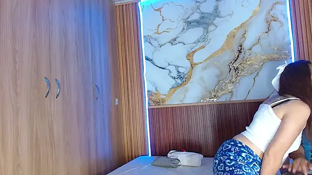 mollyandsam303av online show from March 2, 7:21 pm