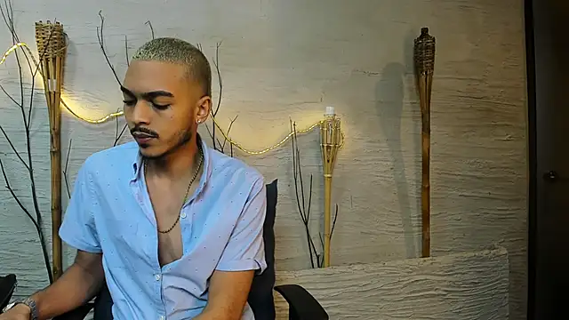 MarcusRain  online show from February 13, 3:46 am