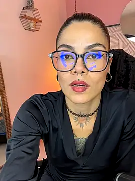 Snapshot of Esmeralda_CO chatting on November 13, 12:59 pm Esmeralda CO online show from November 13, 12:59 pm