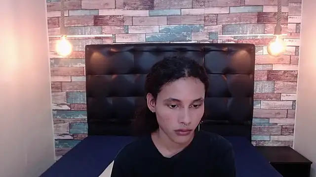 Snapshot of Andrew_Landry chatting on October 2, 6:48 pm Andrew Landry online show from October 2, 6:48 pm