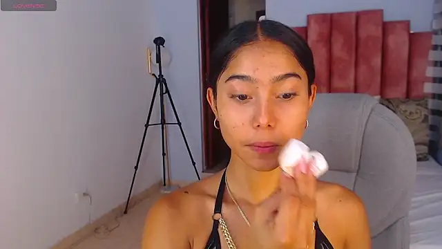 Milaa Star  online show from September 16, 4:02 am