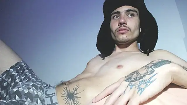 Snapshot of Onzas_ chatting on September 20, 1:39 am Onzas online show from September 20, 1:39 am