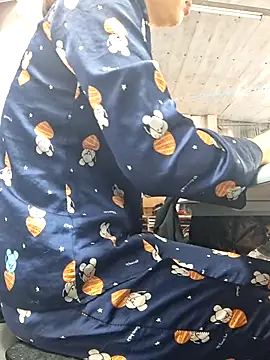 irina hana online show from December 5, 12:52 am