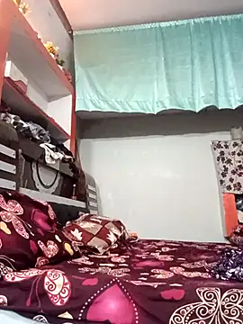 Snapshot of ZIVAA chatting on October 28, 7:34 am ZIVAA online show from October 28, 7:34 am