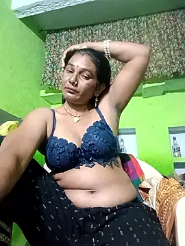 Snapshot of ZIVAA chatting on December 5, 11:08 am ZIVAA online show from December 5, 11:08 am