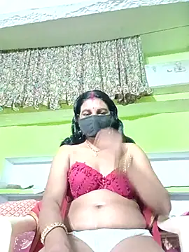 Snapshot of ZIVAA chatting on February 18, 3:41 pm ZIVAA online show from February 18, 3:41 pm