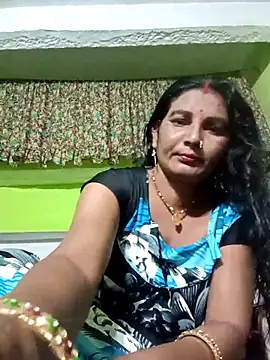 Snapshot of ZIVAA chatting on February 20, 9:21 am ZIVAA online show from February 20, 9:21 am