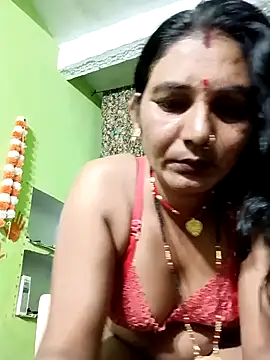 Snapshot of ZIVAA chatting on May 20, 6:36 pm ZIVAA online show from May 20, 6:36 pm