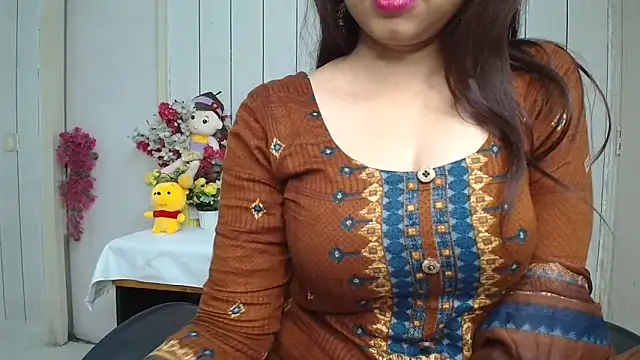 ruby100 online show from February 21, 1:56 pm