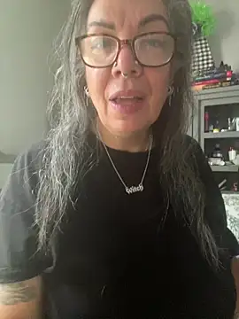 dieseldame1313 online show from June 30, 11:44 am