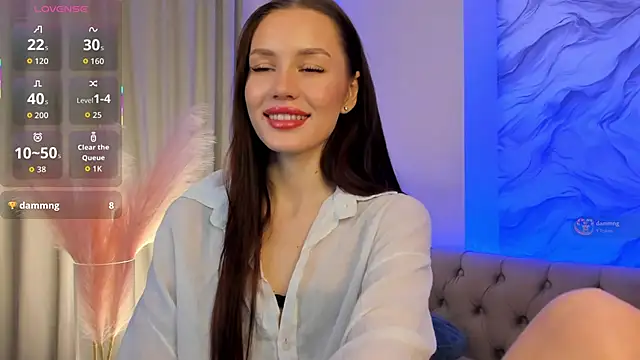 Snapshot of Aria_Mila chatting on November 19, 3:06 am Aria Mila online show from November 19, 3:06 am