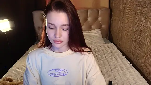 Snapshot of Aria_Mila chatting on June 11, 2:04 pm Aria Mila online show from June 11, 2:04 pm