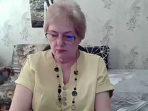 Snapshot of Renata62011 chatting on May 15, 12:12 pm Renata62011 online show from May 15, 12:12 pm