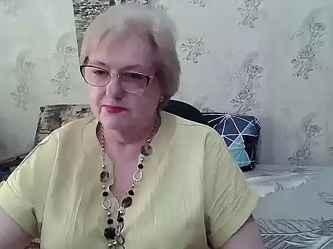 Snapshot of Renata62011 chatting on June 12, 12:26 pm Renata62011 online show from June 12, 12:26 pm