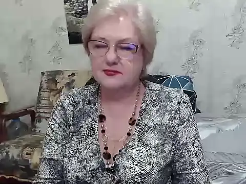 Snapshot of Renata62011 chatting on June 16, 11:35 am Renata62011 online show from June 16, 11:35 am