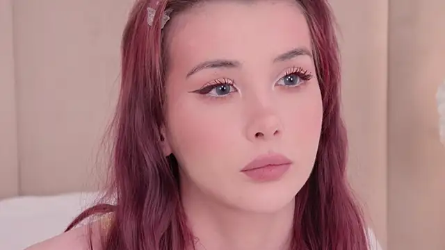 Snapshot of Nesolla chatting on November 11, 10:48 am Nesolla online show from November 11, 10:48 am