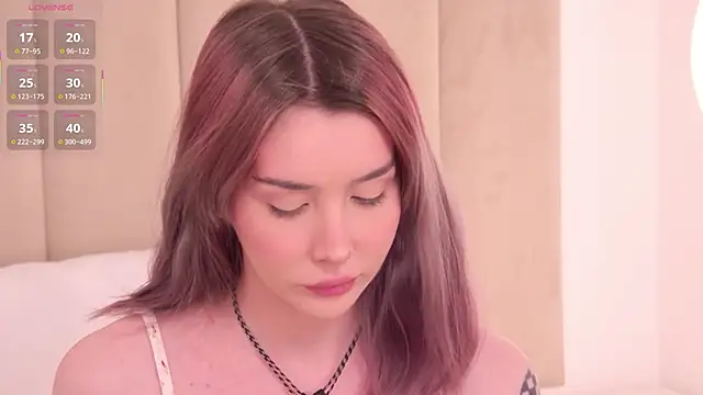 Snapshot of Nesolla chatting on December 5, 11:41 am Nesolla online show from December 5, 11:41 am