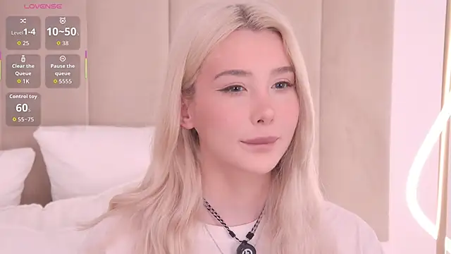 Snapshot of Nesolla chatting on June 18, 1:26 pm Nesolla online show from June 18, 1:26 pm