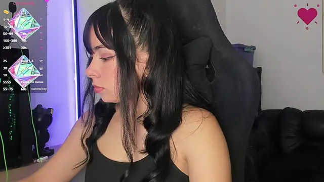 Snapshot of Aishelyng chatting on February 11, 5:45 am Aishelyng online show from February 11, 5:45 am