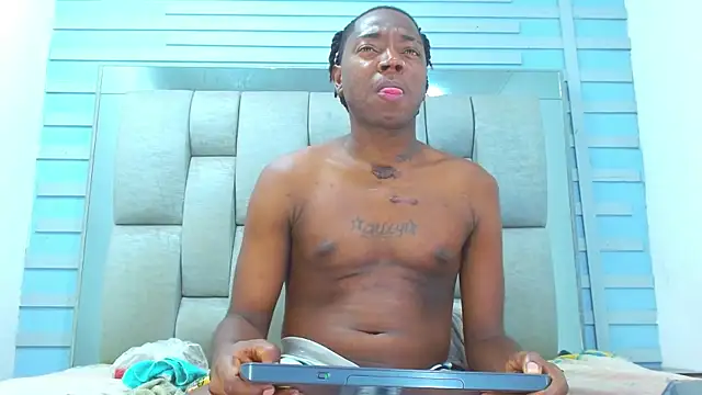 Snapshot of Black_Fire10 chatting on January 17, 7:50 pm Black Fire10 online show from January 17, 7:50 pm