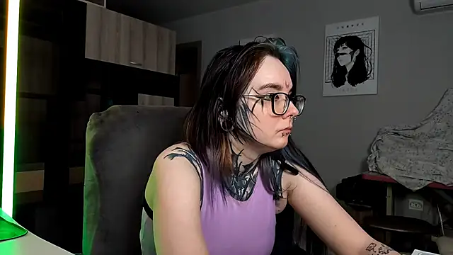 HighelikeGirl online show from November 4, 6:56 am