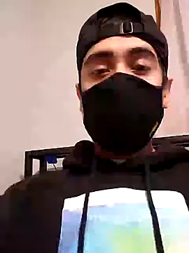 Snapshot of bigdickroni chatting on October 27, 12:15 am bigdickroni online show from October 27, 12:15 am