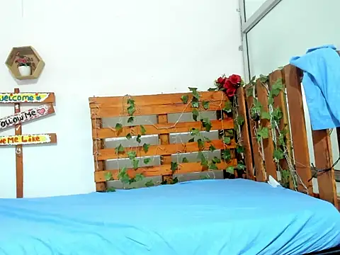 cris dulce online show from March 3, 8:15 pm