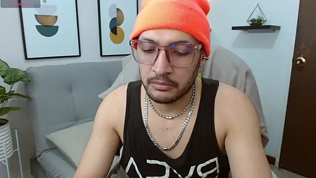   Damian    online show from October 24, 1:13 am