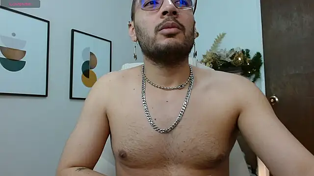   Damian    online show from December 3, 12:40 am