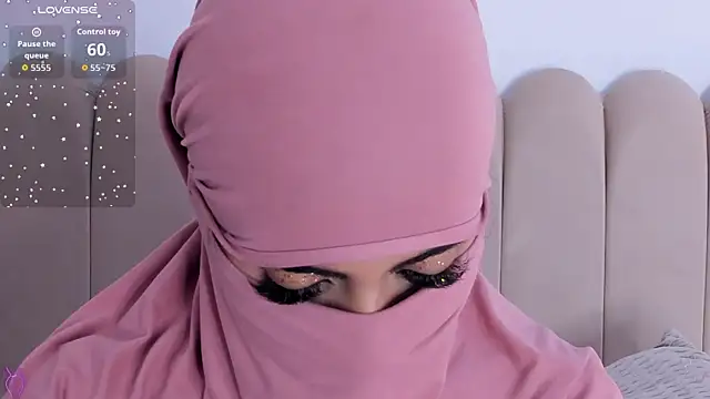 Jasmin hamdan online show from December 17, 7:09 pm