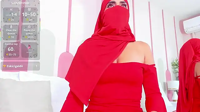 Snapshot of Jasmin_hamdan chatting on June 1, 10:00 pm Jasmin hamdan online show from June 1, 10:00 pm