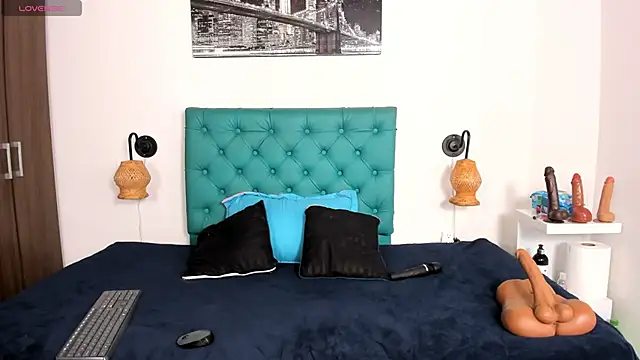 Snapshot of juliana_13 chatting on November 6, 7:15 pm juliana 13 online show from November 6, 7:15 pm