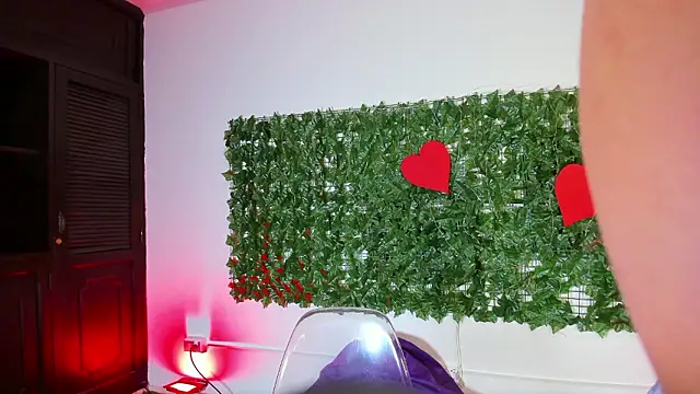 BellaRoux1 online show from February 17, 12:23 pm