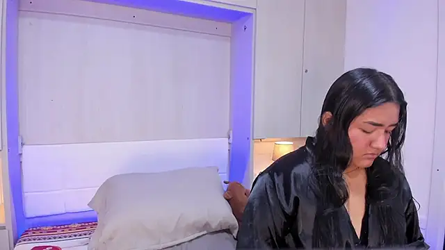 LilyWhitney online show from November 20, 4:34 am